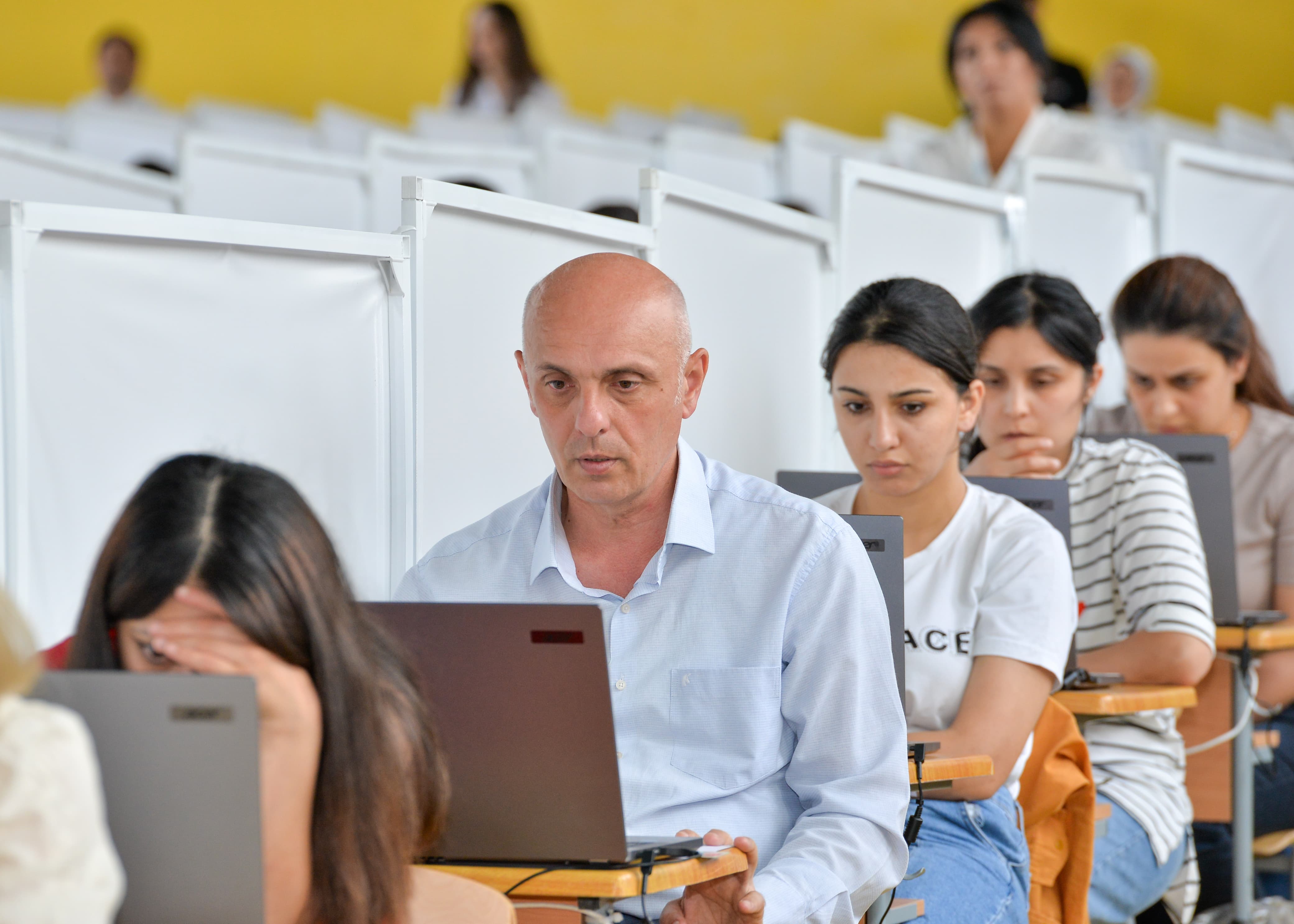 MİQ üzrə vakansiya seçimi başlayır