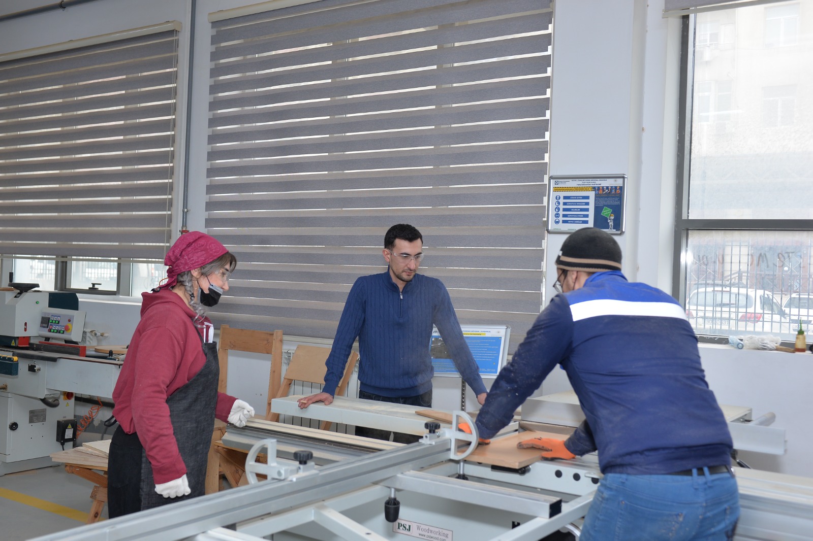 Peşə təhsili müəssisələrinə işə qəbul üçün vakansiya seçimi başlayıb