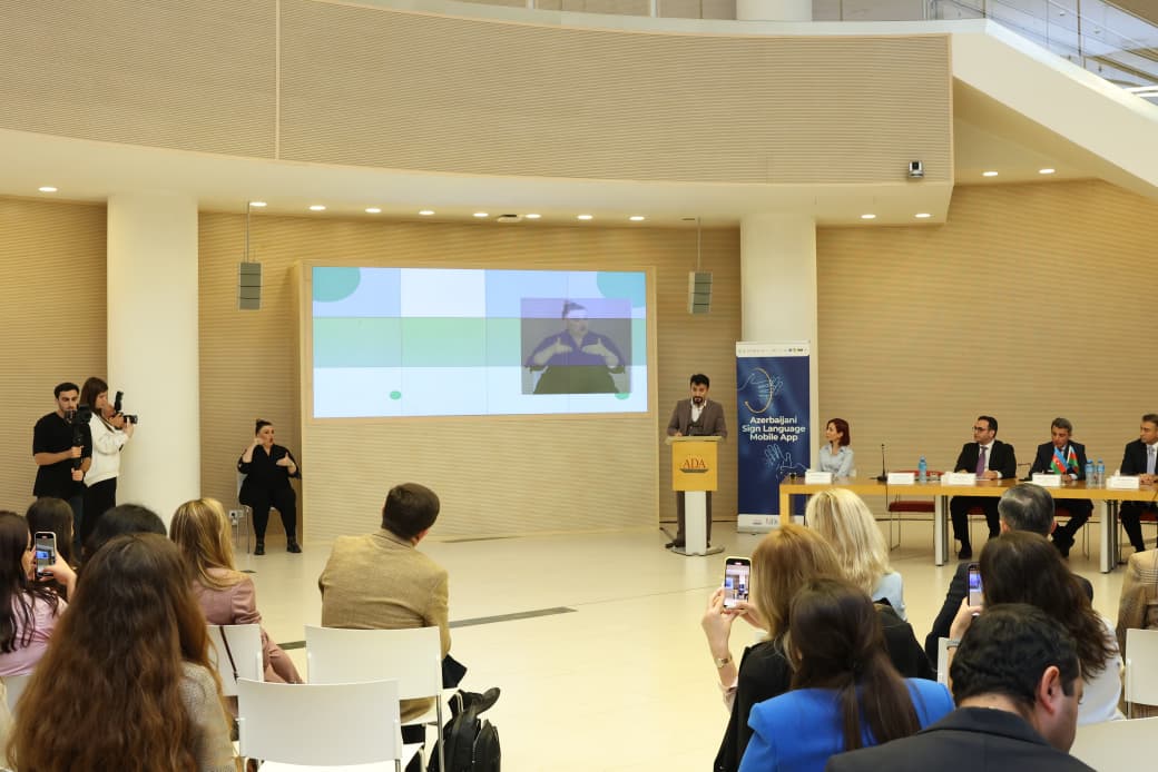 ADA Universitetində “Azərbaycan jest dili” tətbiqi təqdim olunub