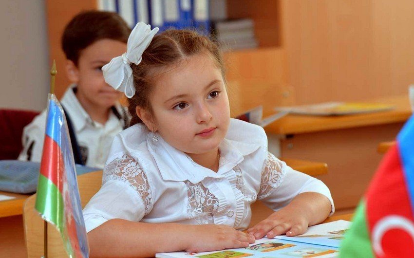 Məktəbəhazırlıq qruplarına və I sinfə elektron qəbul davam edir