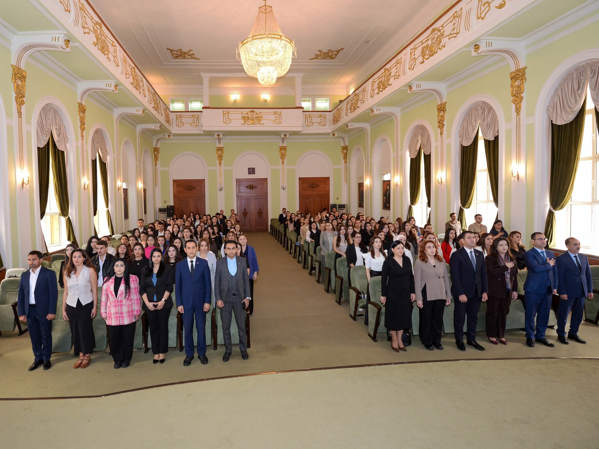 "Gənc Müəllimlər: Suverenlik Yolunda Təhsil Missiyası" mövzusunda forum keçirilib