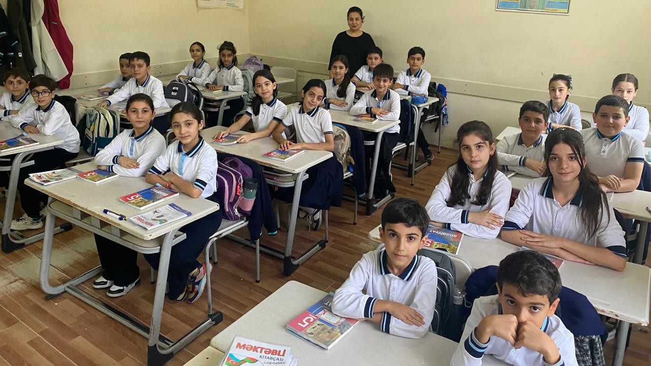 Fənnini yaxşı bilən müəllim ünsiyyət bacarığı yoxdursa, tədrisdə boşluqlar yaranır - Təcrübəli pedaqoq