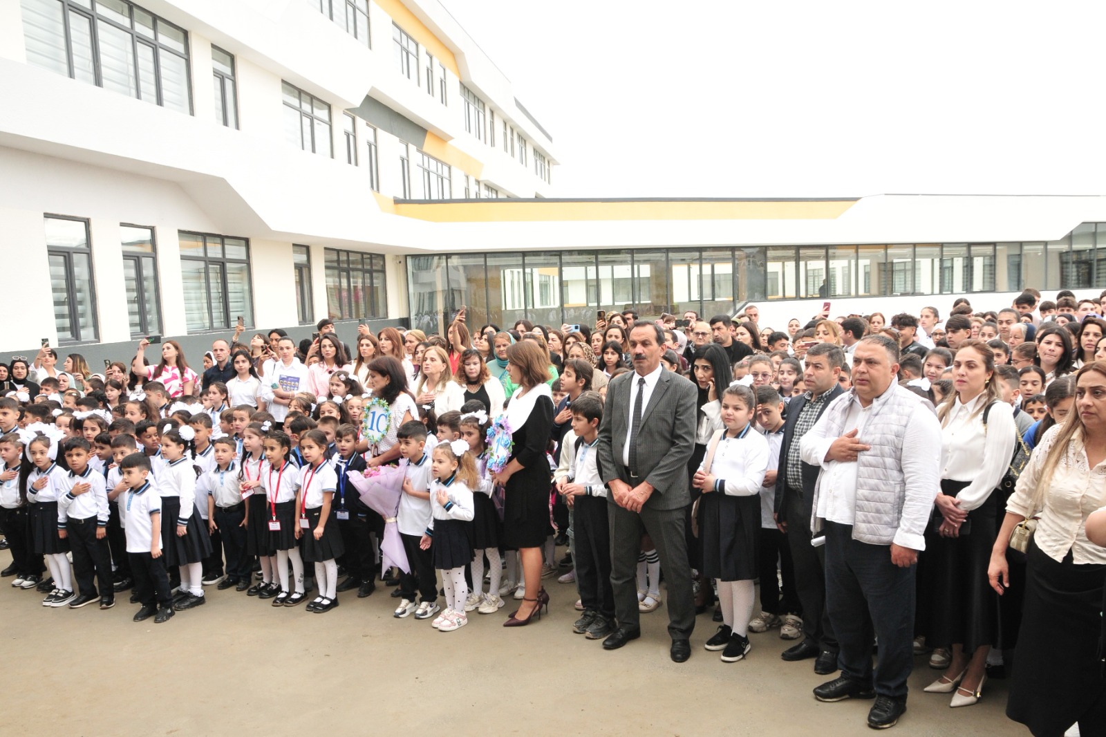 “NEQSOL Holding Azərbaycan” məktəb tikdi, görməyə valideynlər də gəldi – REPORTAJ