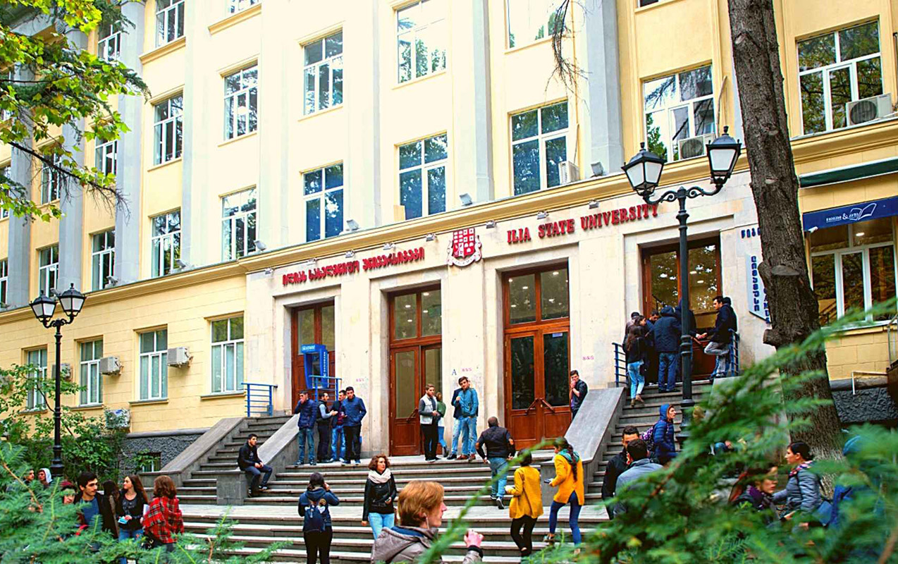 Gürcüstanda ali təhsilin müddəti azaldılacaq
