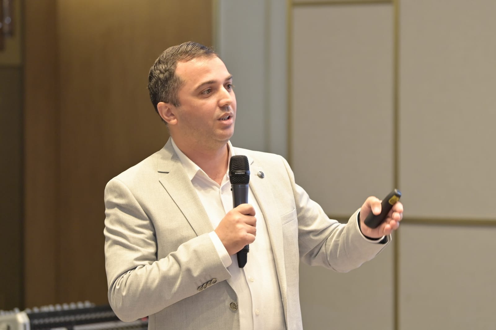 Elmə xərclənən pul “ölçülən nəticə”yə necə çevrilə bilər? – Alim mövqeyi