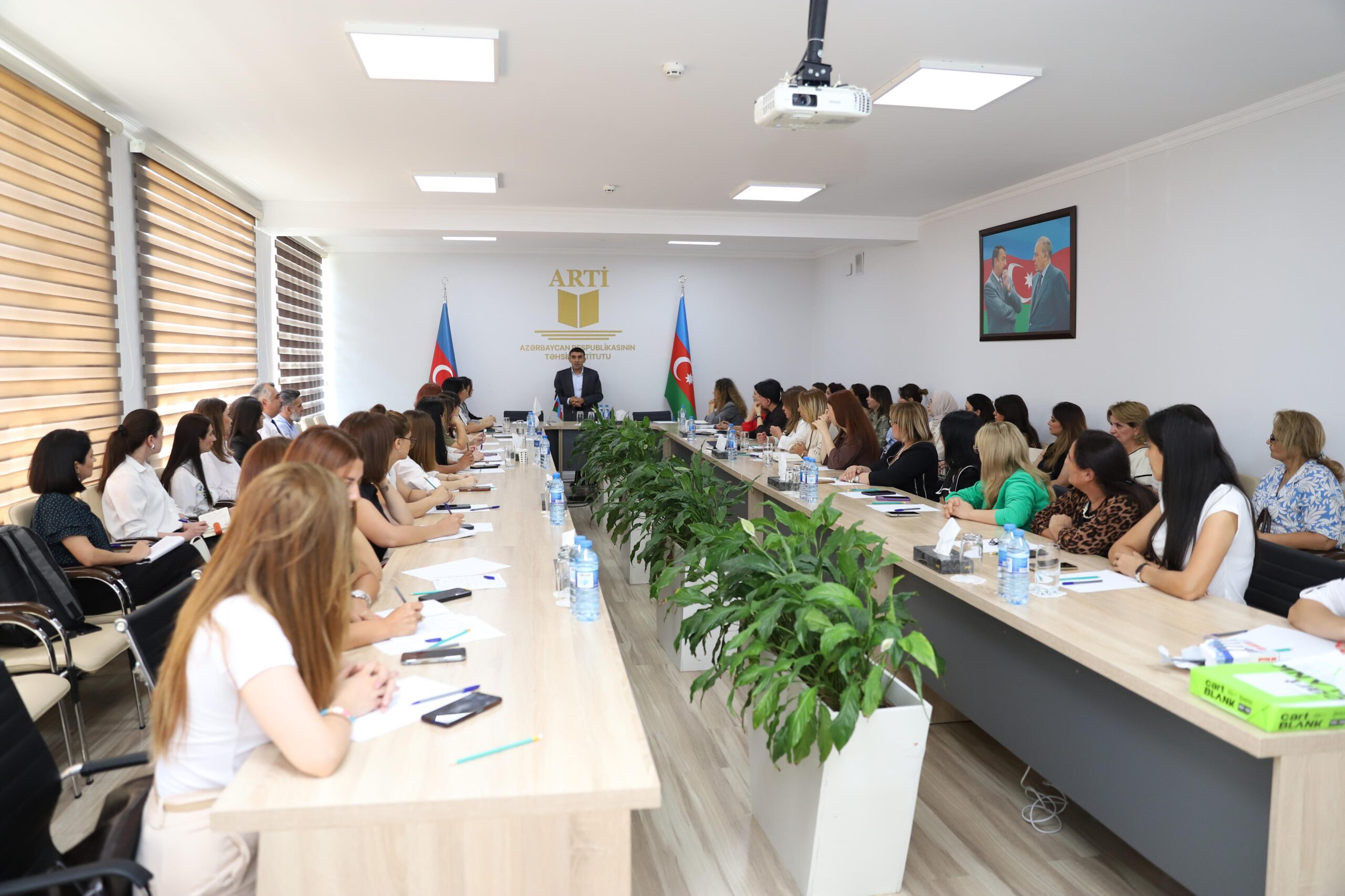 Məktəblərdə metodik xidmətin təkmilləşdirilməsi ilə bağlı görüş keçirilib