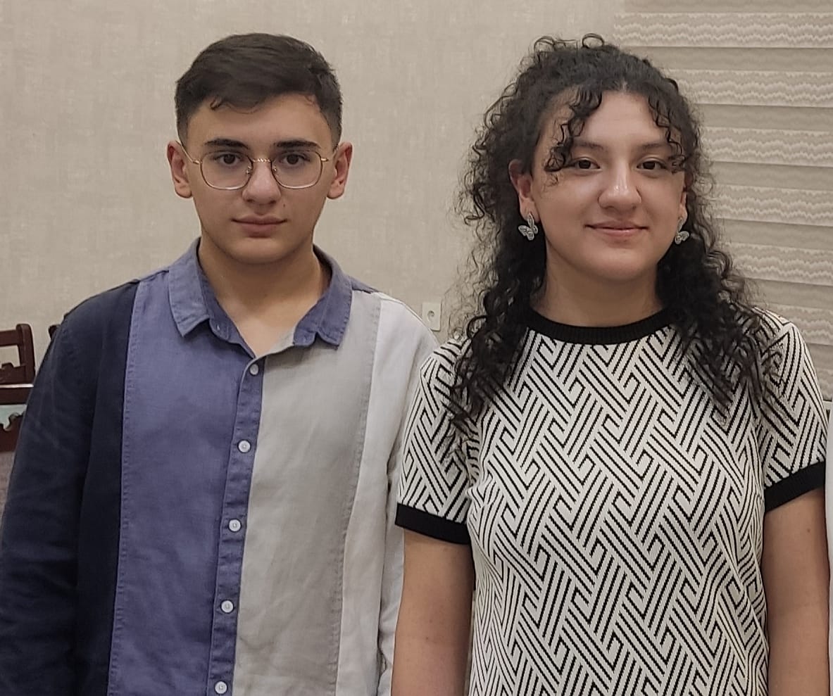 Əkizlərin uğuru: Bacı-qardaş eyni vaxtda tələbə oldu