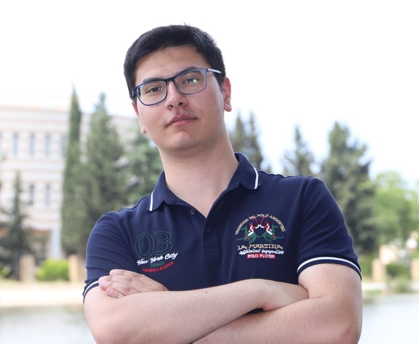 4 universitetə qəbul oldu, amma…