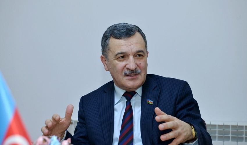 Aydın Mirzəzadə: Bir vaxtlar yüksək sayılan qəbul nəticələri bu gün artıq orta hesab olunur
